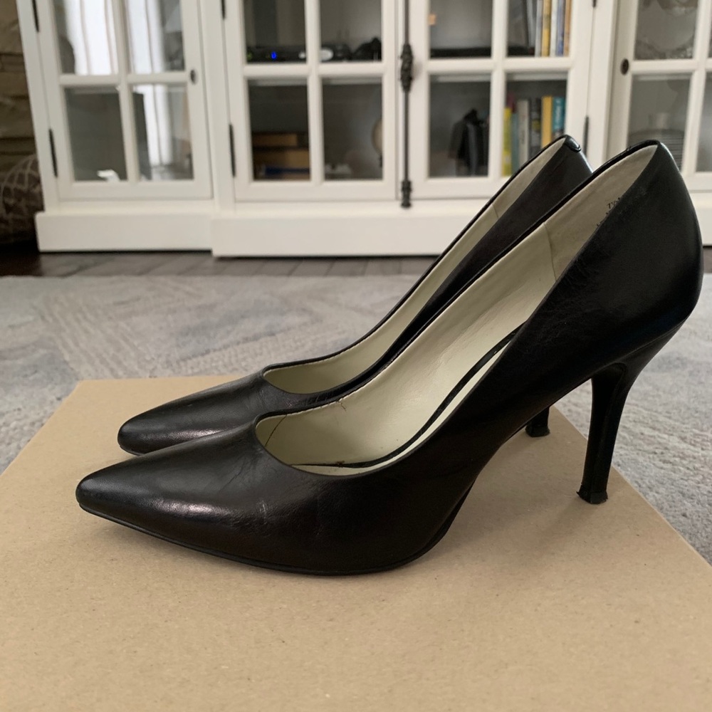 Nine West Leather Pointed Toe Pump